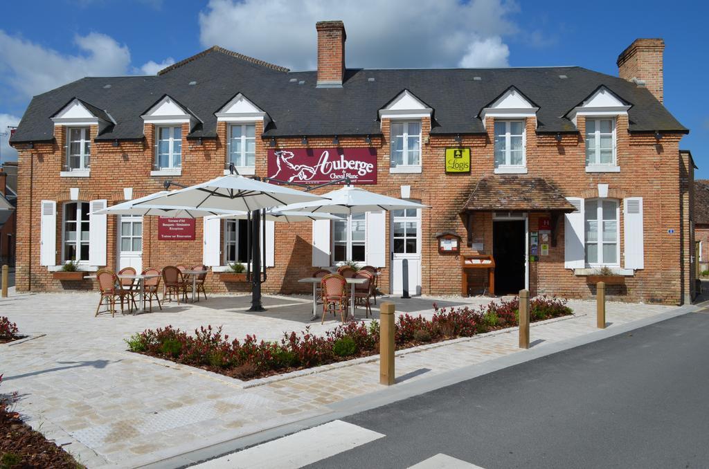 Logis Hotel Auberge Du Cheval Blanc Yvoy-le-Marron Exterior foto